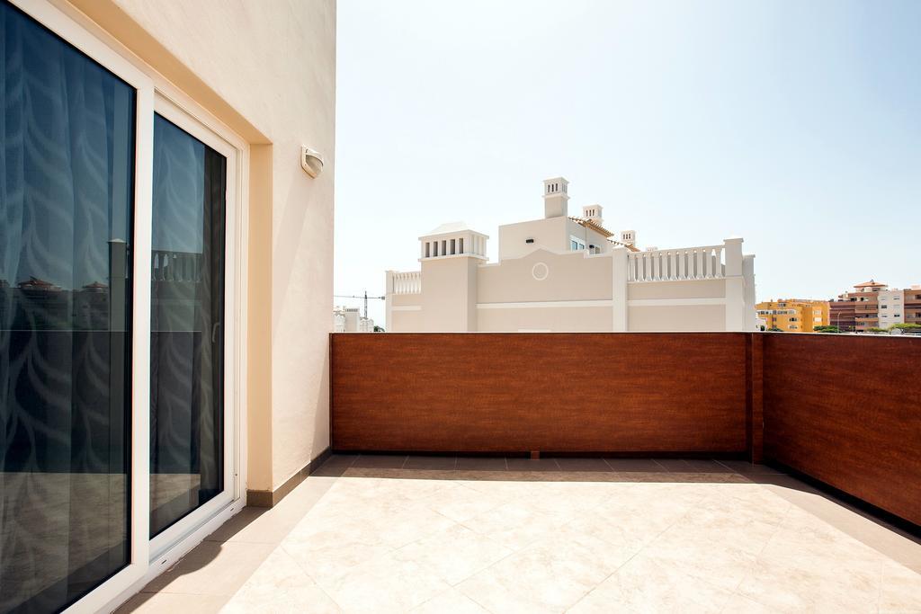 شقة بلايا ذي لاس أميريكاس  في Los Corales Townhouse المظهر الخارجي الصورة